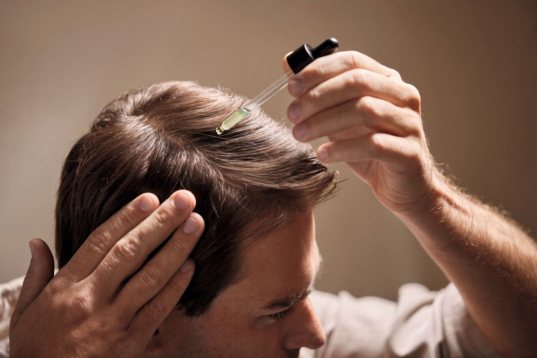 Cómo reducir la caída del cabello y fortalecerlo desde la raíz