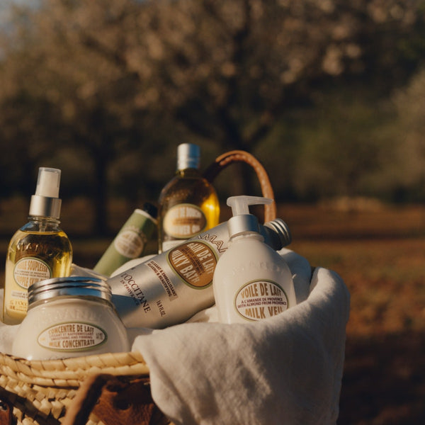 Leche de Cuerpo Iridiscente Almendra